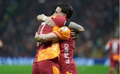 Galatasaray'da Yunus Akg�n, kafa gollerini sevdi