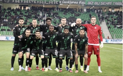 Sakaryaspor'a teknik direkt�r de�i�ikli�i ve transferler de '�are' olmad�