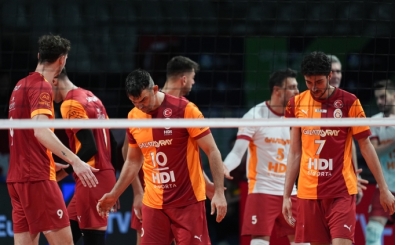 Galatasaray yar� final umutlar�n� r�van�a b�rakt�!