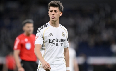 Arda G�ler, Elche ma��nda kendi yar� sahas�ndan att�!