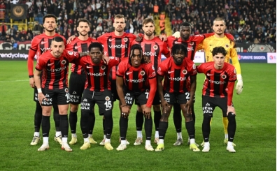 Gen�lerbirli�i'nden hakem tepkisi: 'Derbiyi telafi ettiler'