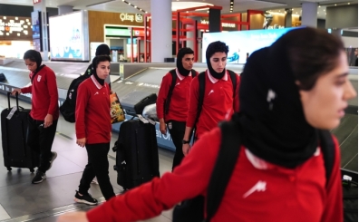 �ran Kad�n Tak�m� �lkelerine ge�mek i�in T�rkiye'de