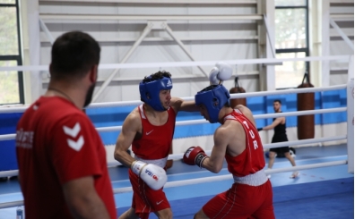 Milli sporcular 6 y�l sonra ringe ��kacak