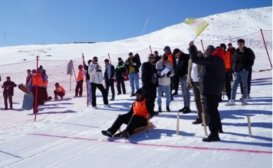 'Geleneksel K�zak T�rkiye �ampiyonas�' Erciyes'te yap�ld�