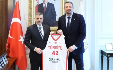 TBF Ba�kan� T�rko�lu, Adalet Bakan� G�rlek ile ��i�leri Bakan� �ift�i'yi ziyaret etti