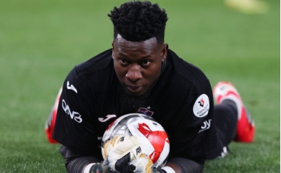 Manchester United'da Onana karar�!