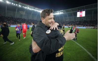 U�ur U�ar'dan yar� final de�erlendirmesi: 'Gol yemeden turlad�k'