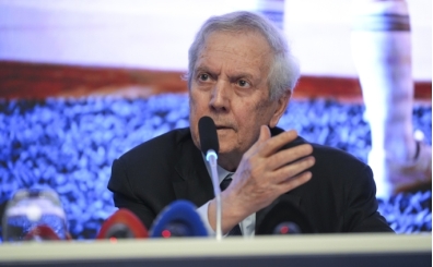Aziz Y�ld�r�m: 'UEFA k�me d���r�r!'