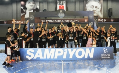 Hentbolda �ampiyon Be�ikta�, kupas�na kavu�tu