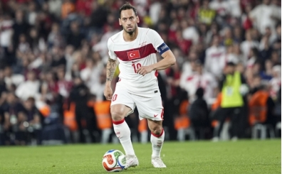 Hakan �alhano�lu'ndan Avustralya cevab�: 'Onlar �yle d���ns�n!'
