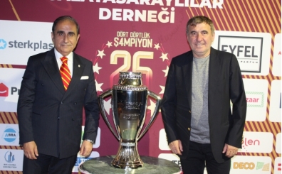 Romanya Galatasarayl�lar Derne�i, Hagi'nin de kat�ld��� etkinlikte �ampiyonlu�u kutlad�