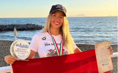 Ultra maraton y�z�c�s� Eda Savc�gil'den �talya'da 'tarihi' birincilik