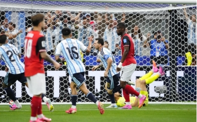 Messi tarihe ge�ti; Arjantin son 32'yi garantiledi