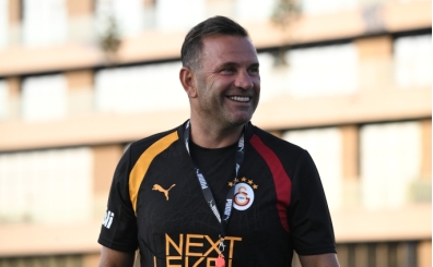 Okan Buruk Galatasaray tarihine ge�ti