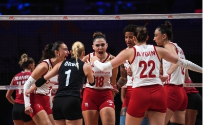 A Milli Kad�n Voleybol Tak�m� 6. kez yar� final mutlulu�unu ya�ad�