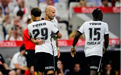 Avrupa'da 4'te 4! Be�ikta�, Hradec'i ge�ip play-off'a y�kseldi