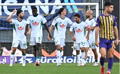Rizespor, 10 ki�iyle 3 puan� ald�