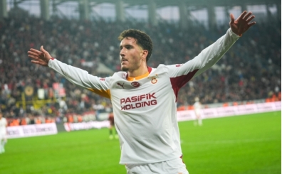 Galatasaray'da kritik anlar�n adam� Deniz G�l