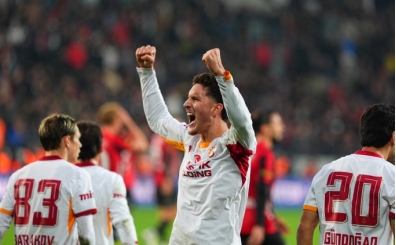 Galatasaray'�n zirve form�l�: Son dakikalar!