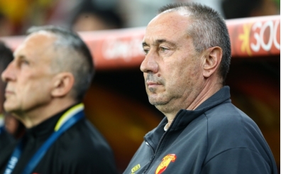 Stoilov'dan yedek oyunculara sert uyar�: 'Trib�ne giderler!'