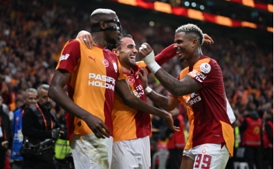 Derbide Osimhen fark�: Galatasaray zirveyi b�rakmad�!