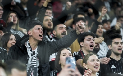 Be�ikta� taraftar�ndan Trabzonspor ma�� i�in fla� karar