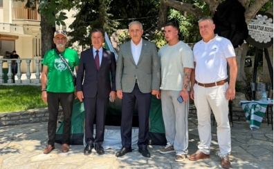 Mu�laspor'da Aras ve Mete istedi, taraftarlar�n a�l�k grevi sona erdi