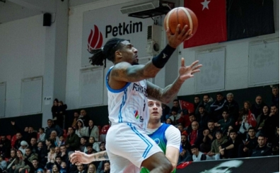 Alia�a Petkimspor zirveyi b�rakmad�