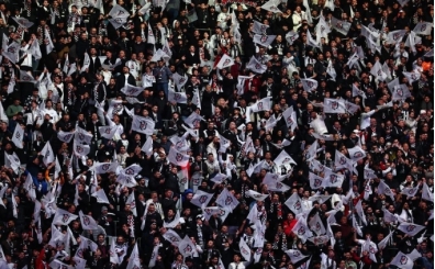 Be�ikta� taraftar�ndan TFF'ye tepki