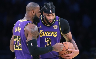 Warriors, Anthony Davis gelmeden LeBron'u alamayaca��na inan�yor