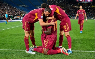 Roma'dan Fiorentina kar��s�nda d�rt goll� net galibiyet
