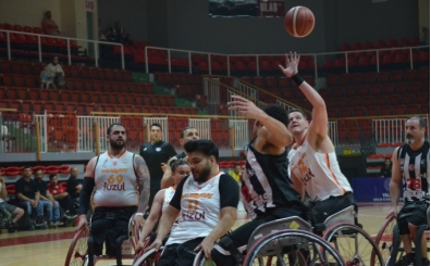 Be�ikta� uzatmada Galatasaray'� ge�ti, finale y�kseldi