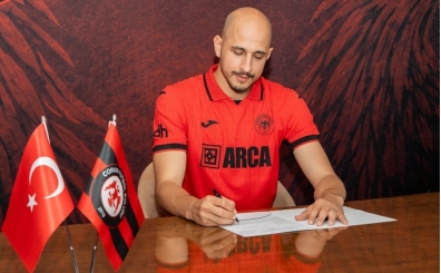 �orum FK, kaleci Erhan Erent�rk'� kadrosuna katt�
