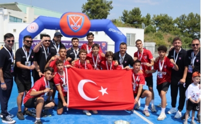 U16 Erkek Hokey Milli Tak�m� Avrupa �ampiyonu!