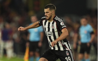 Be�ikta� ayr�l��� duyurdu, dakikalar sonra yeni tak�m� a��klad�!