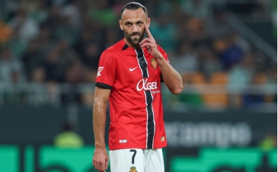 Vedat Muriqi tarihe ge�ti!