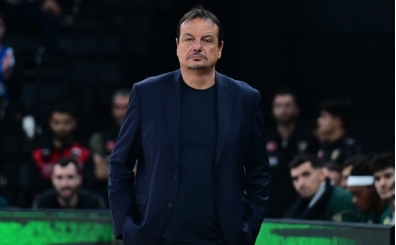 Panathinaikos'a evinde so�uk du�! Seri 2-1'e geldi!