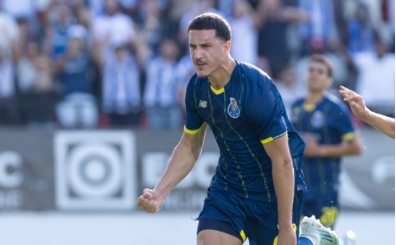 Francesco Farioli'den Deniz G�l'e �vg�