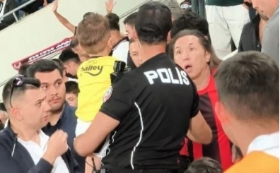 Fenerbah�eli �ocu�un formas�n�n ��kart�lmas�na Bakan Bak'tan a��klama!