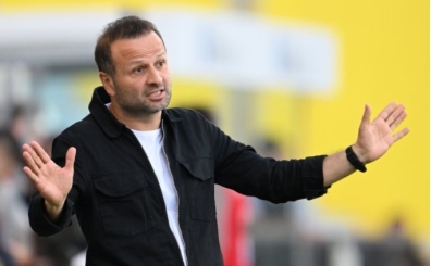 Osman Zeki Korkmaz galibiyeti taraftara arma�an etti