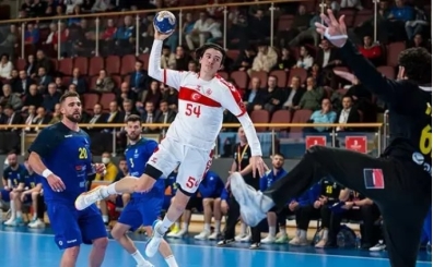 Hentbol Milli Tak�m�m�z, Romanya engelini a�arak 3. tura y�kseldi