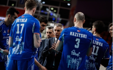 Halkbank'ta g�zler Efeler Ligi'nin play-off etab�nda
