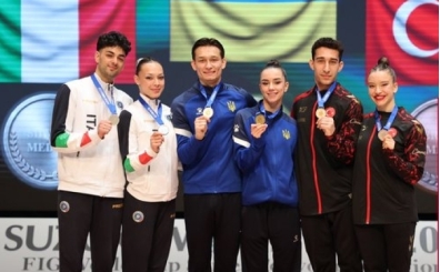 Beg�m Onba�� ile Can Dervi�, D�nya Kupas�'nda 3'�nc� oldu