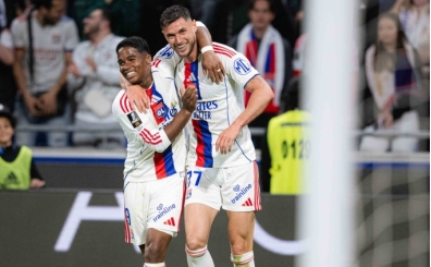 Lyon, Ligue 1'de seriye ba�lad�