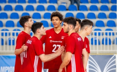 T�rkiye 18 Ya� Alt� Erkek Milli Voleybol Tak�m�, Balkan 2'ncisi oldu