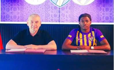 Ey�pspor, David Costa'y� kadrosuna katt�