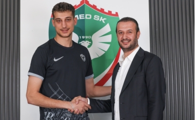 Amed SK, Burak Bozan'� a��klad�!