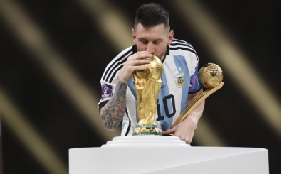 Arjantin'de milli tak�ma veda eden Messi i�in karar
