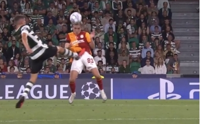 Galatasaray'da k�rm�z� kart isyan�!