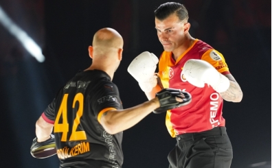 Galatasaray'da futbolculara kick boks yasa��!